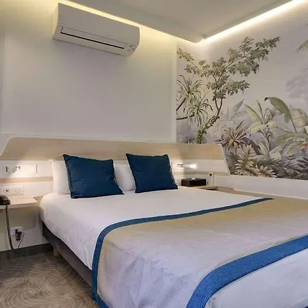 Apolonia Montmartre, Sure Collection By Bw *