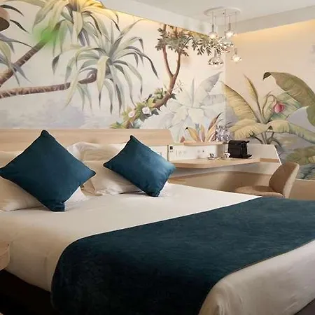 Apolonia Montmartre, Sure Collection By Bw